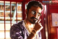 Dhanush gifts gold chains to maari team