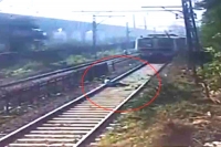 Watch women constables save man from committing suicide on railway track