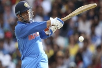 Ms dhoni becomes fifth indian to breach 10000 run mark in odis
