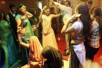 Dance bars across maharashtra still accepting demonetised notes