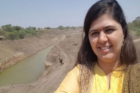 Pankaja munde clicks drought selfie in latur