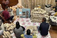 Cbi unearths rs 257 cr cash from businessman dubai property documents seized