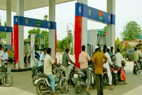 Refueling stations dealers threaten phase wise strike