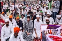 Lakhimpur kheri violence priyanka gandhi pays respects to deceased farmers