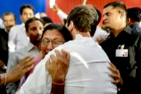 Viral twitterati singing praises for rahul gandhi