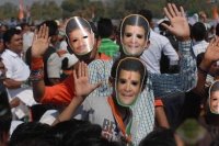 Congress leaders celebrating rahul gandhi returns