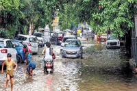 Yellow alert issued to telangana several districts likely to recieve heavy rainfall