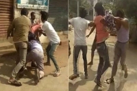 Cop injured in a deadly sword attack by the youth in rajahmundry
