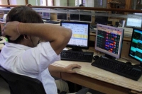 Sensex falls 227 points nifty below 7750 on weak china data