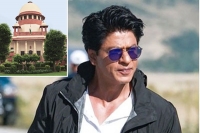 Shah rukh khan gets relief in 2017 stampede case sc says celebrities have equal rights