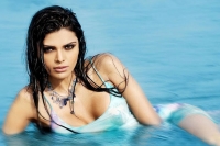 Sherlyn chopra explains her sleeping with people for money tweet