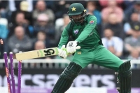 Twitter left in splits as shoaib malik clatters his own stumps