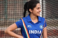 Will love to portray mithali raj in her biopic says taapsee pannu