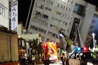 2 dead 177 missing after magnitude 6 0 quake strikes eastern taiwan