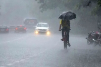 Several districts of telangana likely to recieve heavy rainfall for next three days