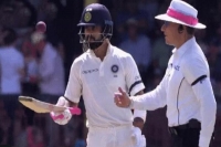Kohli juggles ball while waiting for australia after tea umpire says no