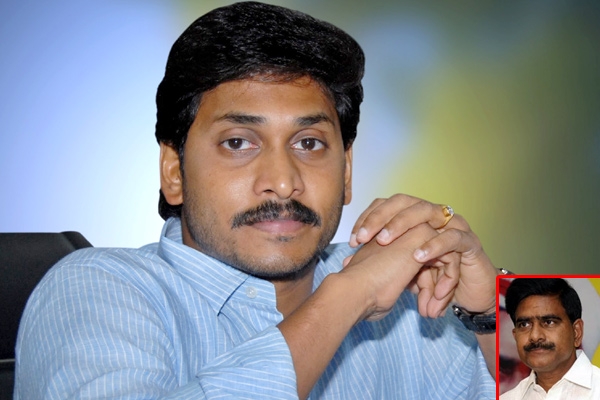 Tdp minister devineni uma maheswara rao fires ys jagan mohan reddy maha dharna vizag hudhud cyclone