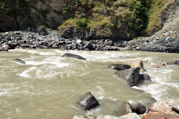 I was escaped from himachal pradesh accident by camera says student divya