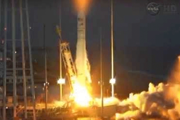 Unmanned antares rocket explodes on launch usa