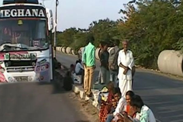 Passengers faces hell by private meghana travels