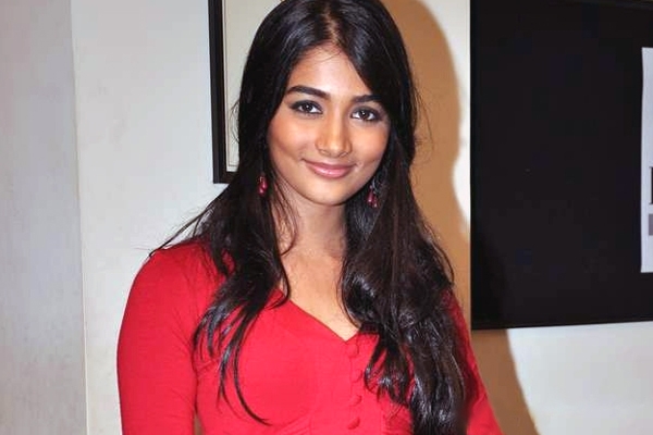 Pooja hegde in mukunda movie hrithik roshan movie