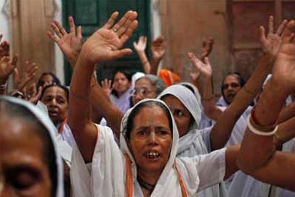 Vrindavan widows want pm to push protection bill