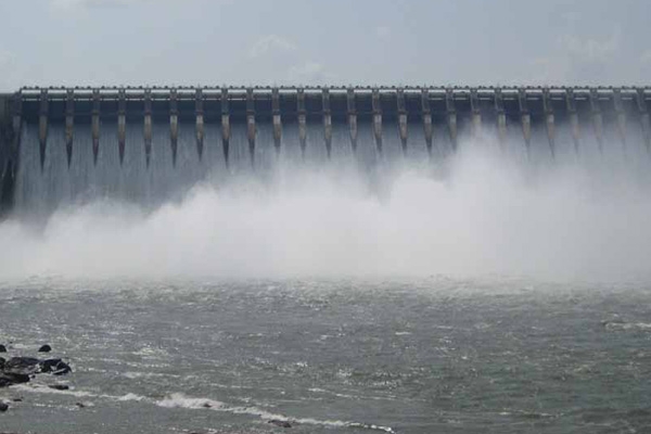Projects in telangana and ap full with water