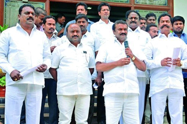 Tdp leaders to join trs today at a meeting in teegala collage in presence of cm kcr