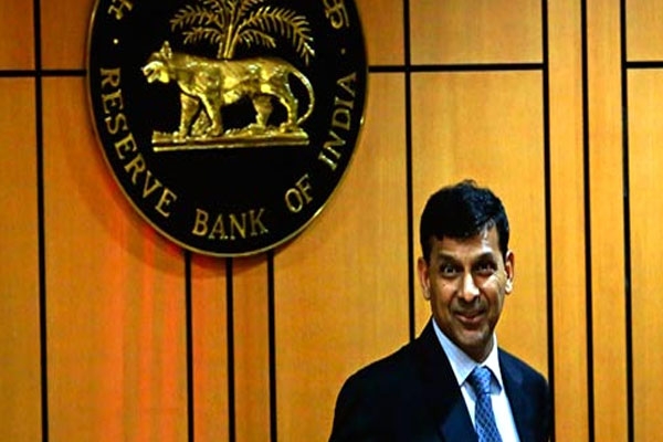 Rbi governor suggests only gandhi photo on currency notes