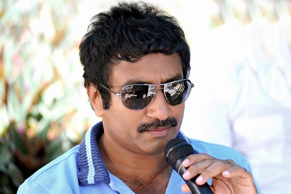 Srinu vaitla remuneration 11 crores for aagadu
