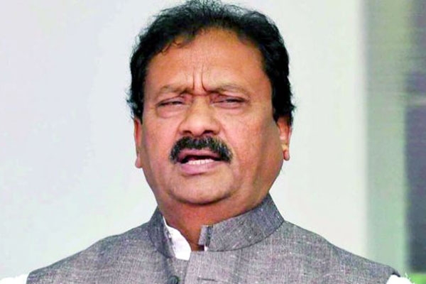 Shabbir ali controversial comments on cm kcr fake promises