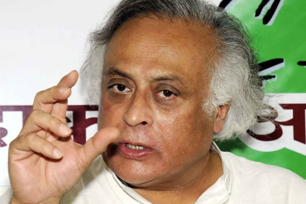 Jairam ramesh begging around in andhrapradesh