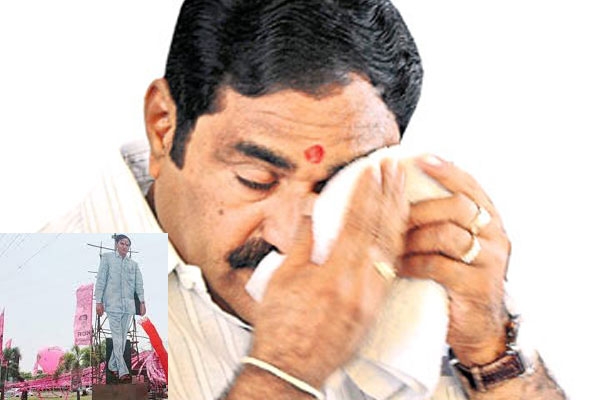 Telangana cm kcr tortured to tdp leader errabelli dayakar rao