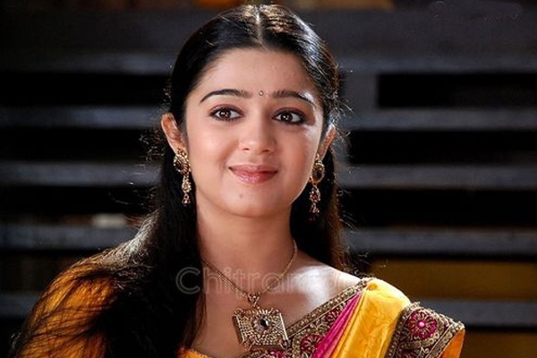 Jyothi lakshmi teaser release