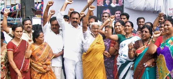 Bhumana karunakar reddy fire on sonia and babu