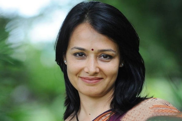 Amala to contest from bejawada lok sabha