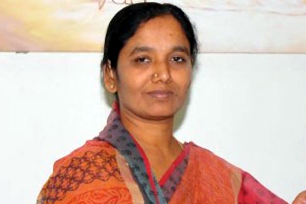 Paritala sunita says ap government plans to survey on ration cards