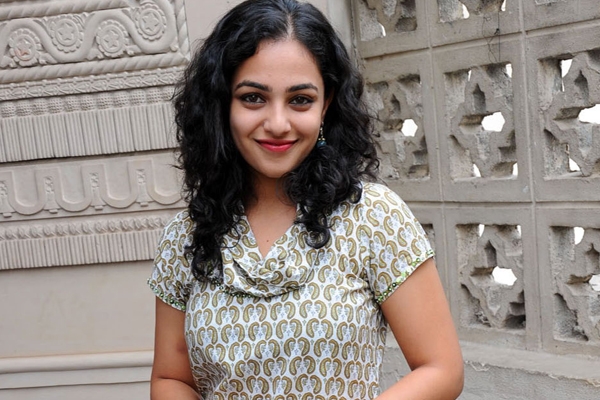 Nitya menon got two big movie offers director maniratnam trivikram allu arjun combination movie