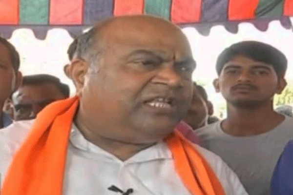 Kcr government responsible for power crisis