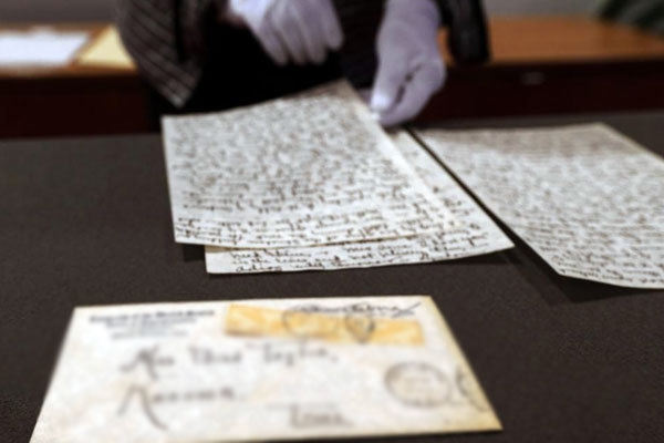American post office delivers a letters after 83 years