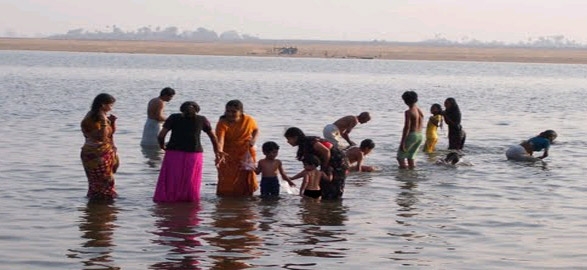 Saraswati pushkarams at kaleswaram karimanagar dist