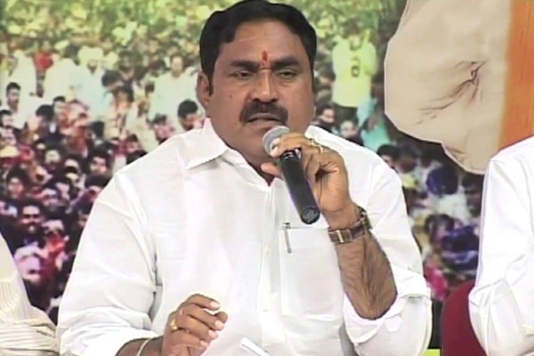 Errabelli dayakar offers telangana government on power problem with ap