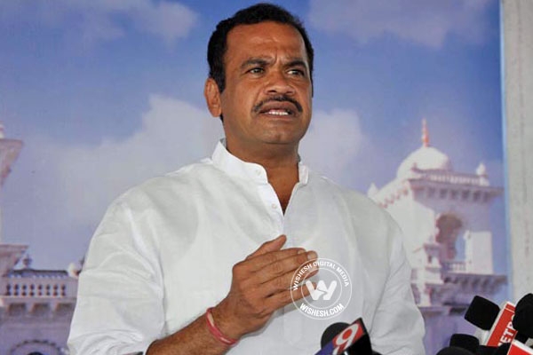 Komati reddy on kcr and padma devender reddy