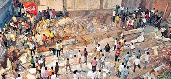 Three storey building in rajahmundry collapses