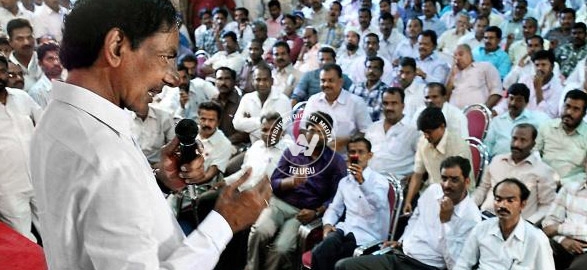 Kcr comments on seemandhra employees