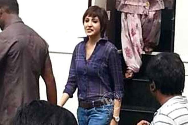 Anushka sharma first look in pk movie