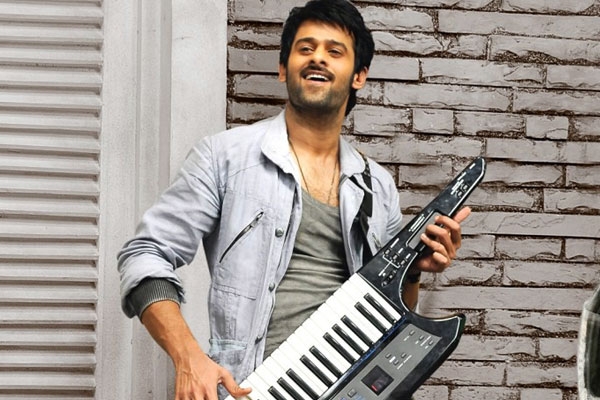 Prabhas tollywood bachelor hero next movie project issue bahubali