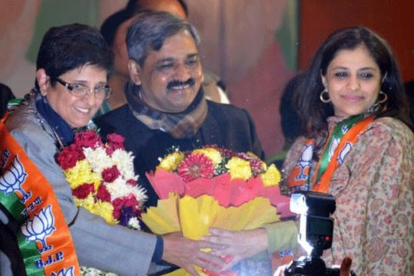 Former aap leader shazia ilmi joins bjp