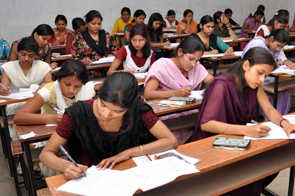 Telangana govt reduces pass marks of 10th class