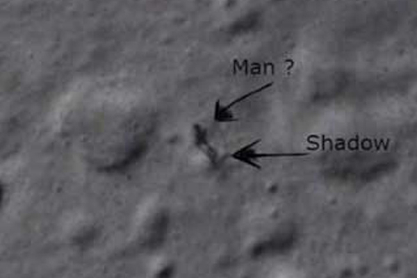 Aliens suspect on moon surface nasa release photos